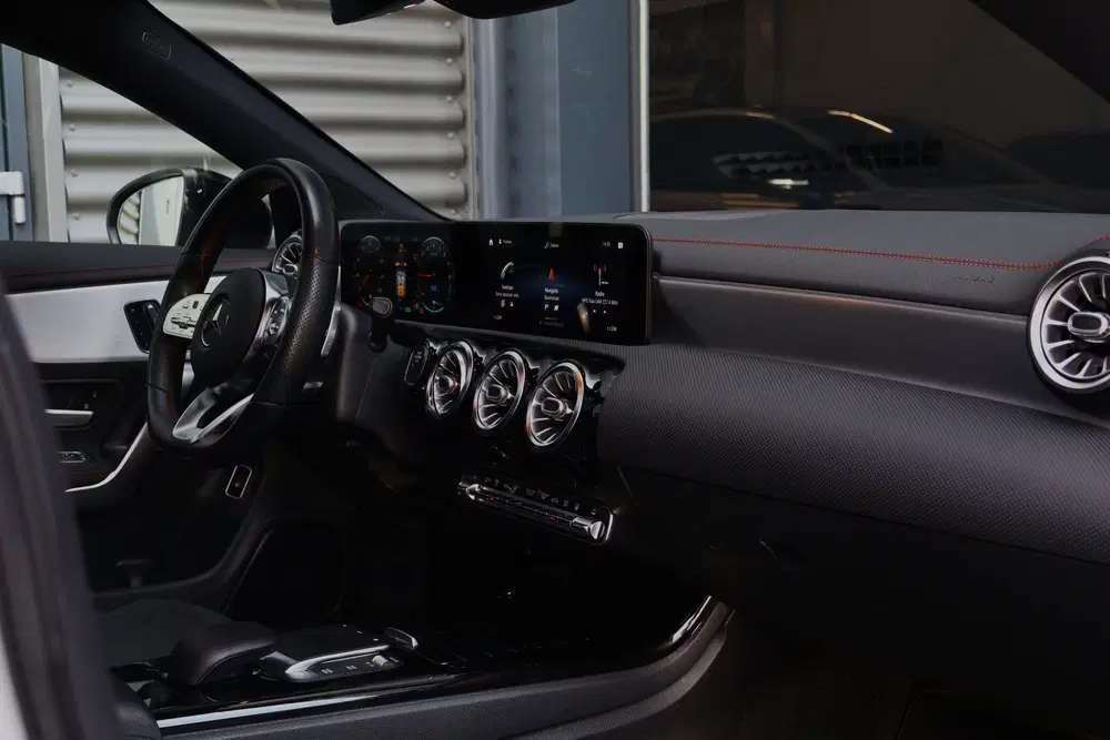 Mercedes-Benz CLA 250 e AMG Limited uit 2020, foto 15