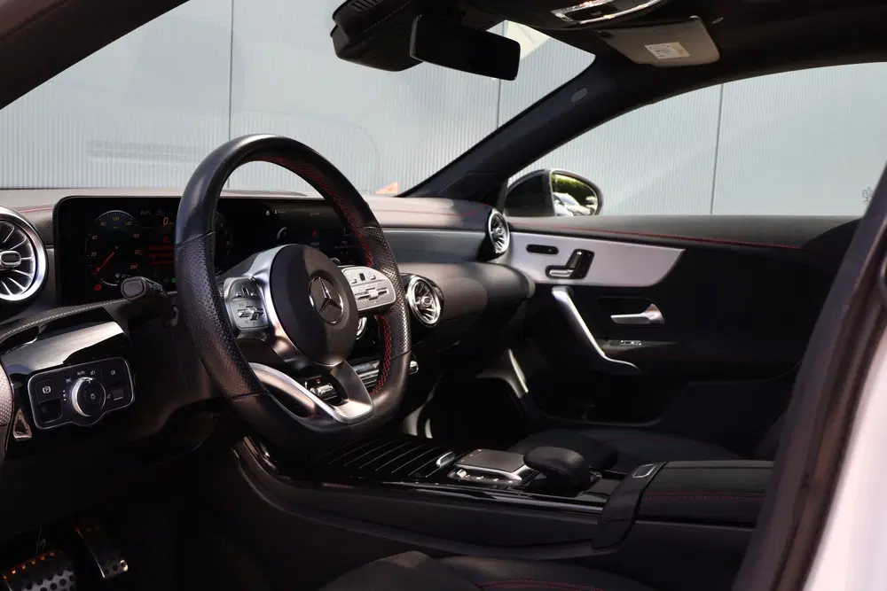 Mercedes-Benz CLA 250 e AMG Limited uit 2020, foto 3