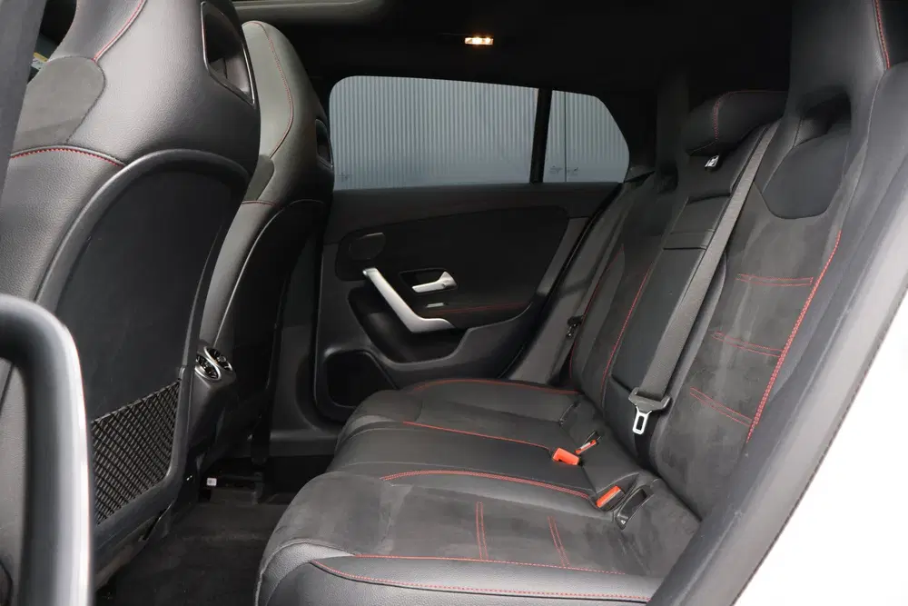Mercedes-Benz CLA 250 e AMG Limited uit 2020, foto 6