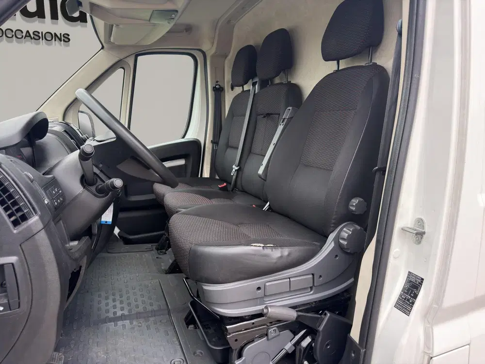 Citroën Jumper Citroen Jumper 30 2.2 BlueHDi 140 L2H2 Clu uit 2021, foto 11