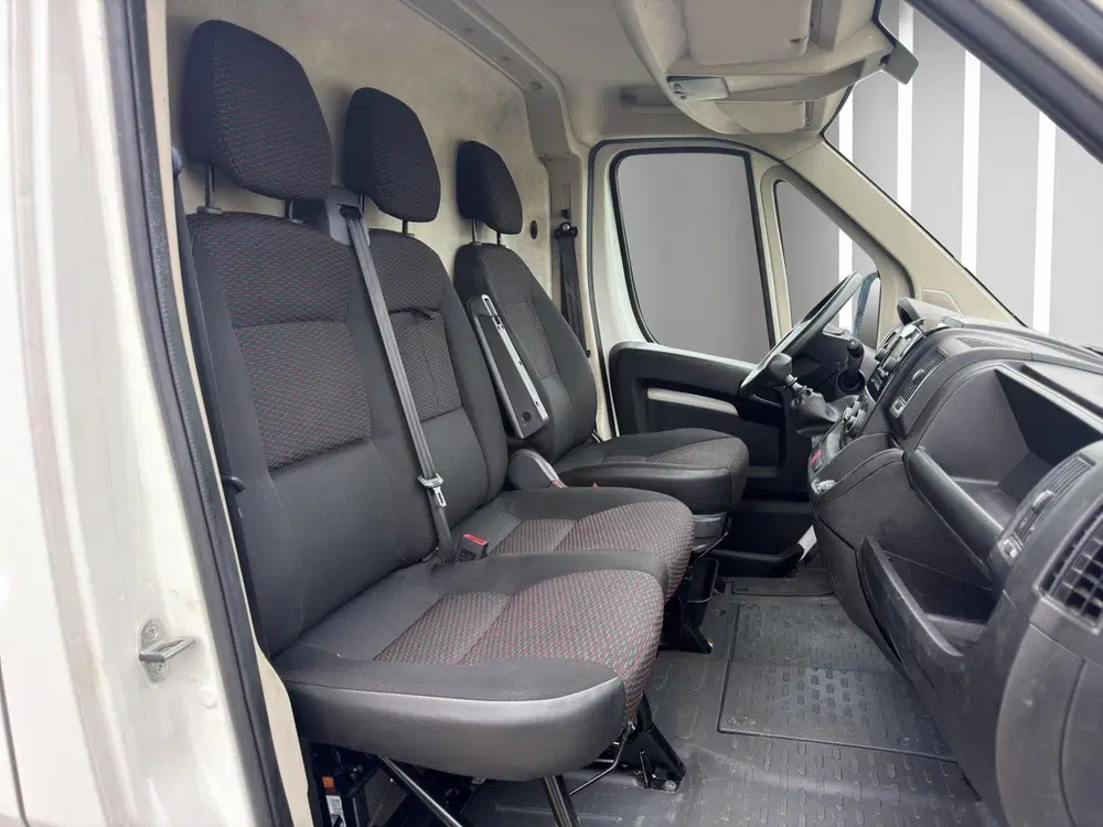 Citroën Jumper Citroen Jumper 30 2.2 BlueHDi 140 L2H2 Clu uit 2021, foto 12