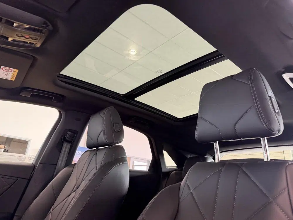 DS Automobiles DS 7 DS DS 7 1.6 PHEV 300 4x4 Pallas Panoramada uit 2025, foto 12
