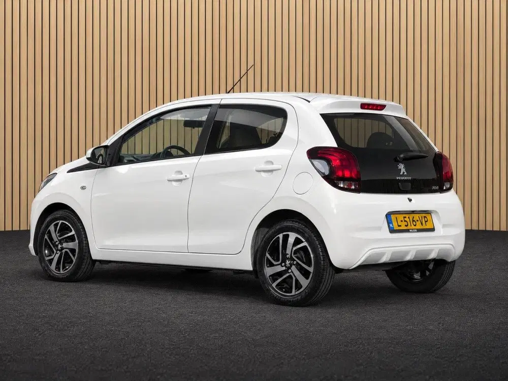 Peugeot 108 1.0 e-VTi Allure uit 2021, foto 2