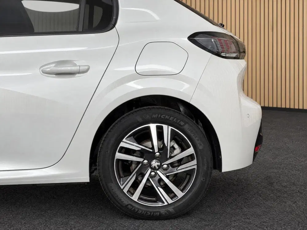 Peugeot 208 1.2 PT Allure Pack uit 2021, foto 10