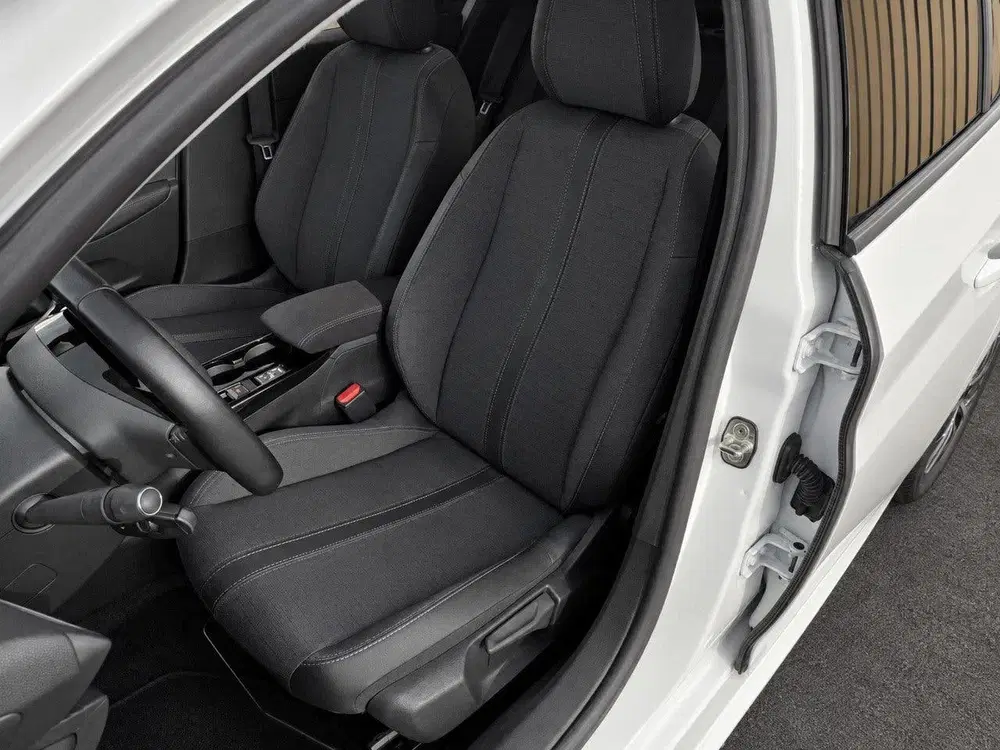 Peugeot 208 1.2 PT Allure Pack uit 2021, foto 7