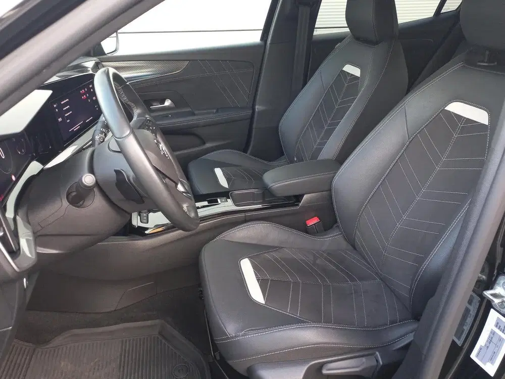 Opel Mokka 1.2T 131pk Ultimate Automaat uit 2022, foto 12