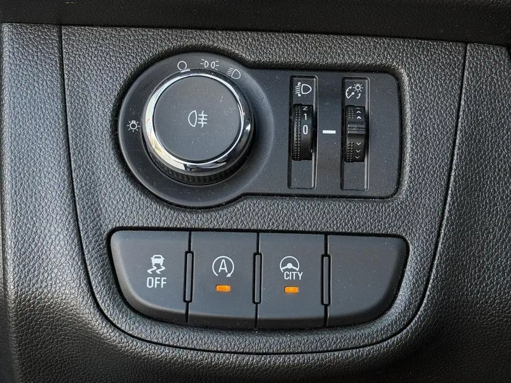 Opel Karl 1.0 ecoFLEX 120 Jaar Edition uit 2019, foto 12