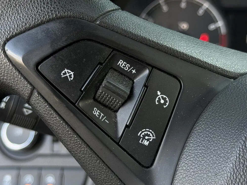 Opel Karl 1.0 ecoFLEX 120 Jaar Edition uit 2019, foto 15
