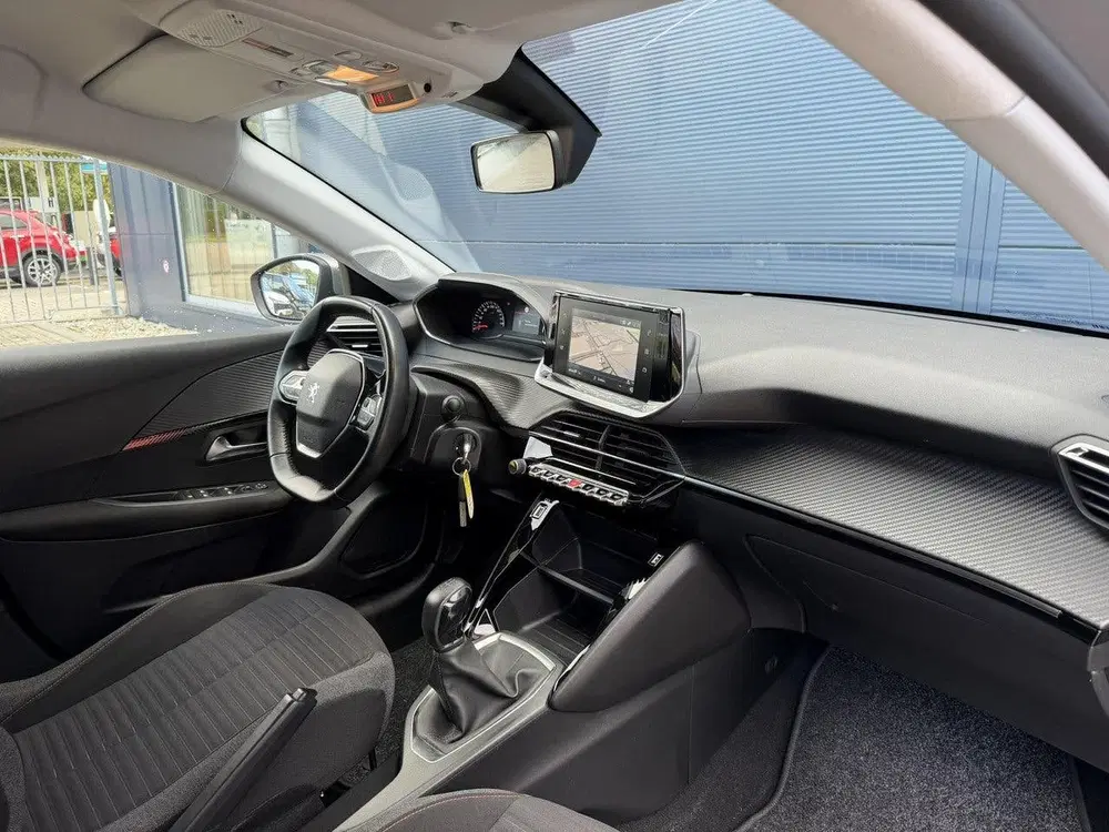 Peugeot 208 1.2 PureTech Active Pack uit 2021, foto 11