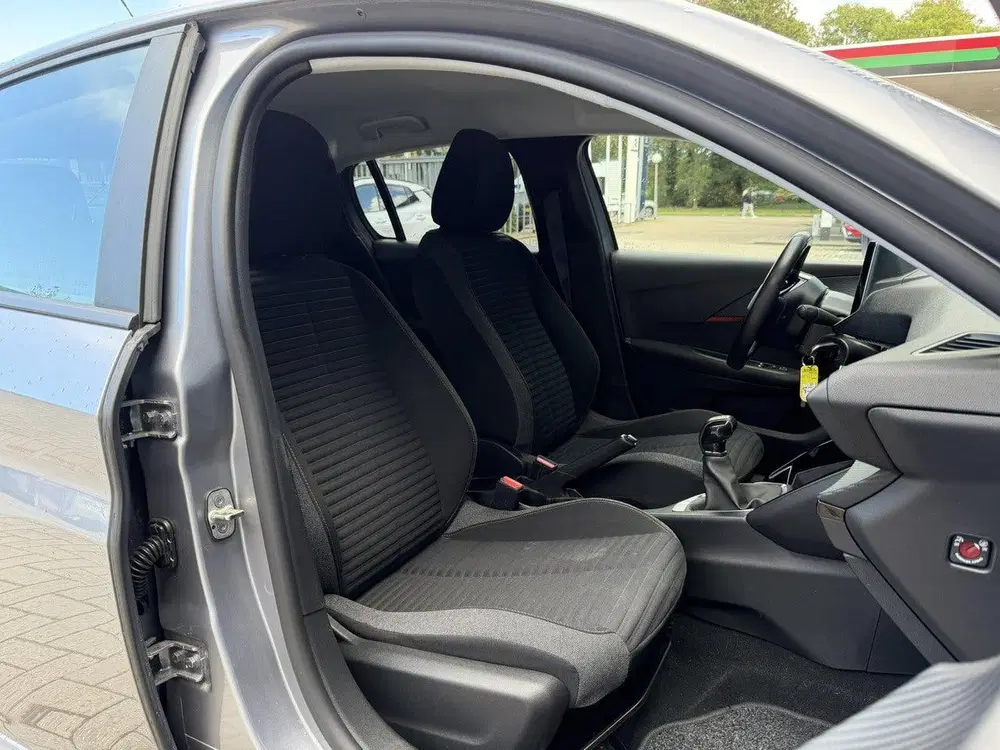 Peugeot 208 1.2 PureTech Active Pack uit 2021, foto 12