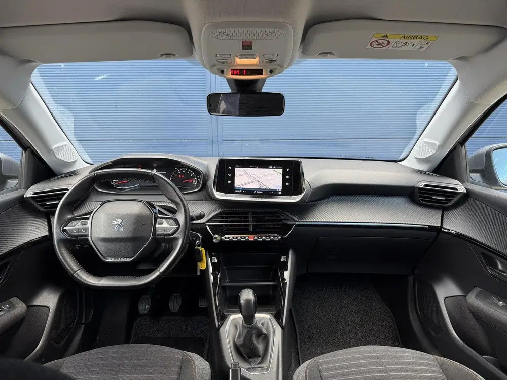 Peugeot 208 1.2 PureTech Active Pack uit 2021, foto 8