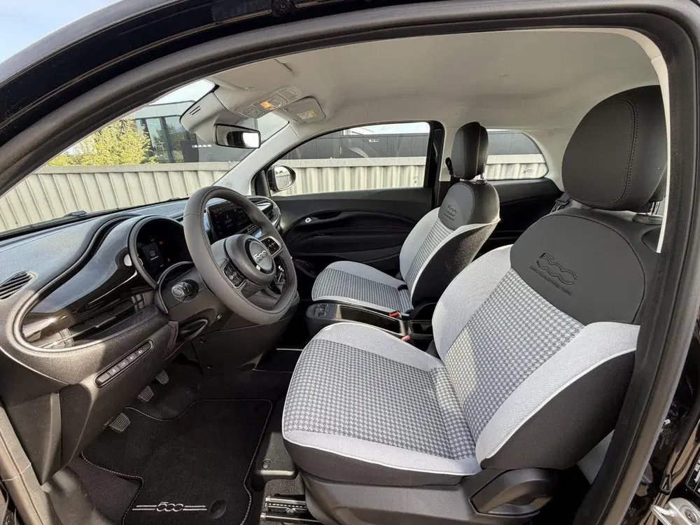 Fiat 500 1.0 Hybrid 65pk Torino Launch Edition uit 2026, foto 11