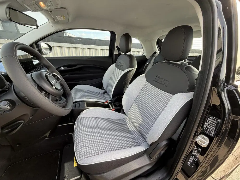 Fiat 500 1.0 Hybrid 65pk Torino Launch Edition uit 2026, foto 13
