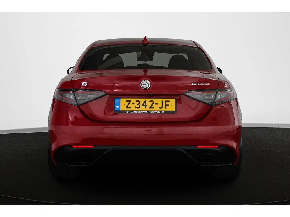 Alfa Romeo Giulia 2.0 T GME AWD Competizione 280PK Facelift uit 2024, foto 14