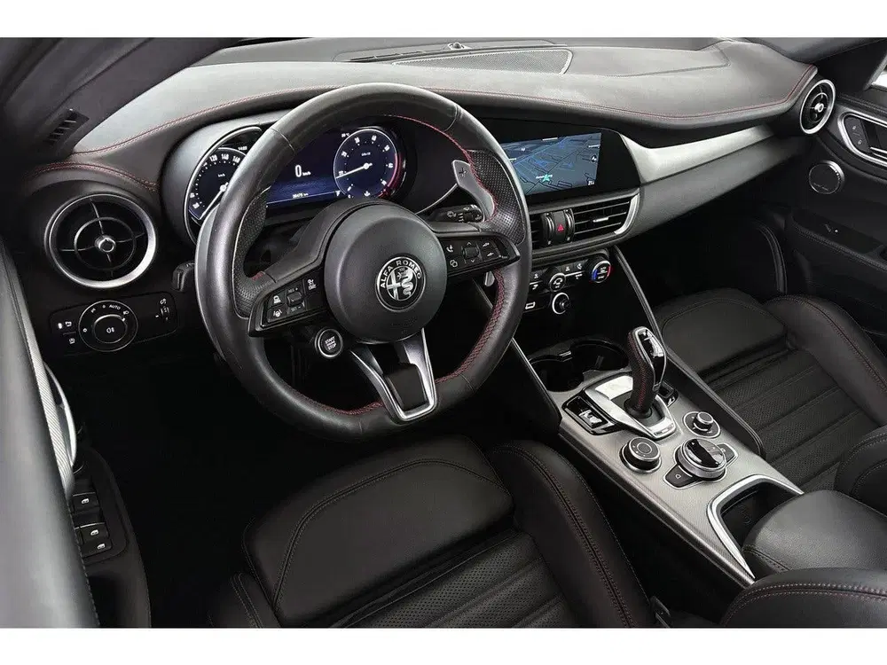 Alfa Romeo Giulia 2.0 T GME AWD Competizione 280PK Facelift uit 2024, foto 5