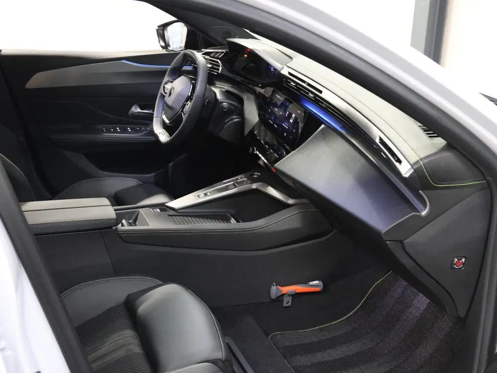 Peugeot 408 e-408 GT Avantage 58 kWh 210PK uit 2025, foto 10