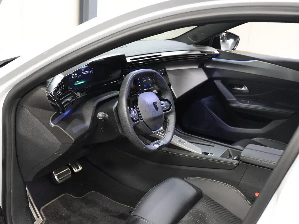 Peugeot 408 e-408 GT Avantage 58 kWh 210PK uit 2025, foto 12