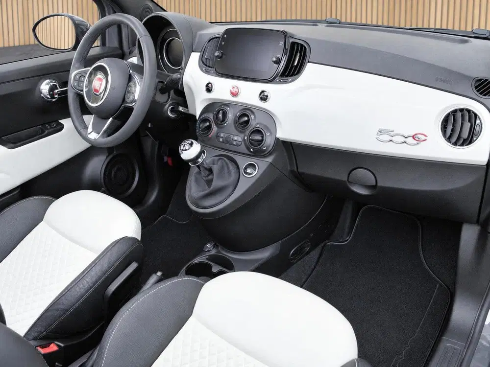 Fiat 500C 1.0 Hybrid Star uit 2020, foto 3