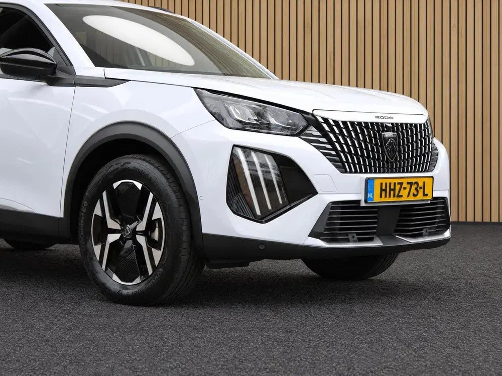 Peugeot 2008 1.2 Hybrid 145 Allure uit 2025, foto 10