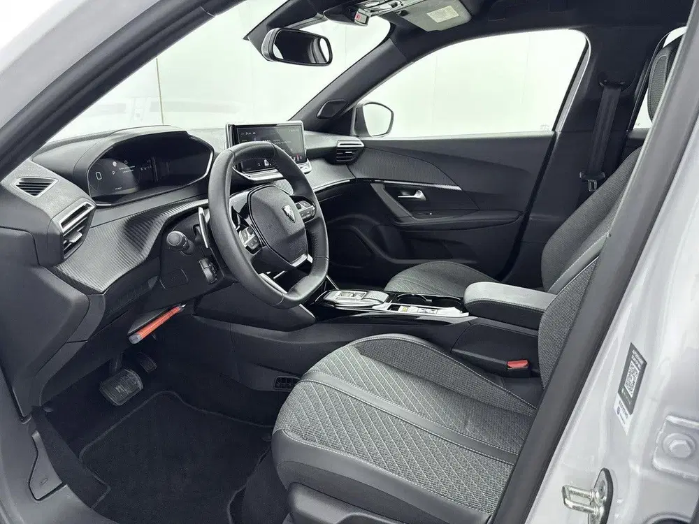Peugeot 2008 1.2 Hybrid 145 Allure uit 2025, foto 10