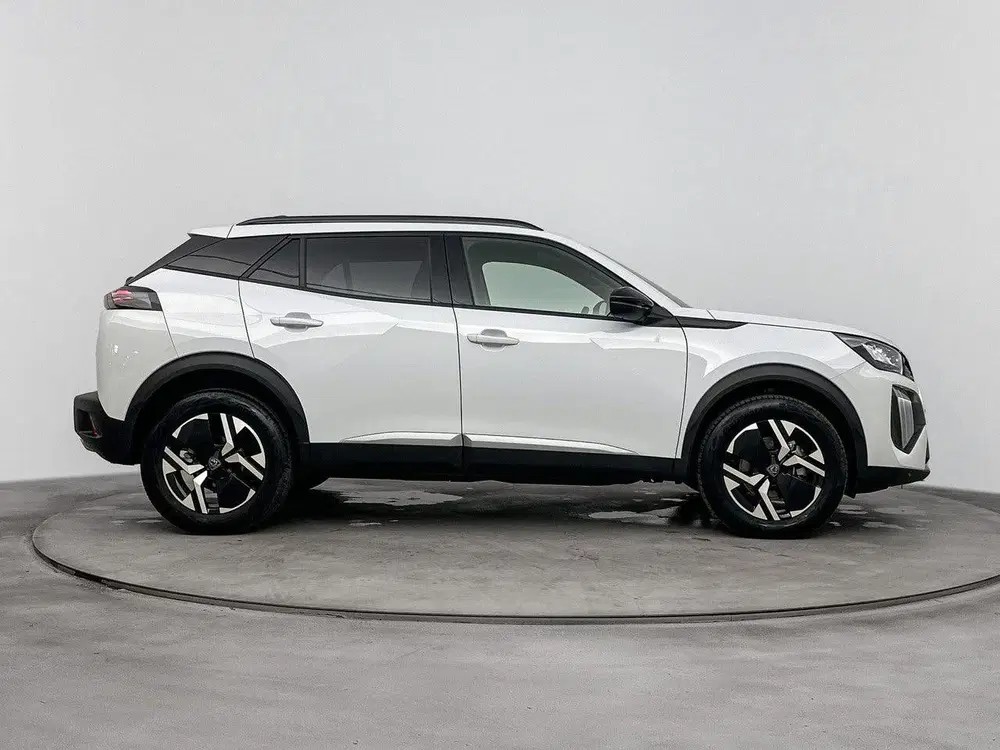 Peugeot 2008 1.2 Hybrid 145 Allure uit 2025, foto 6