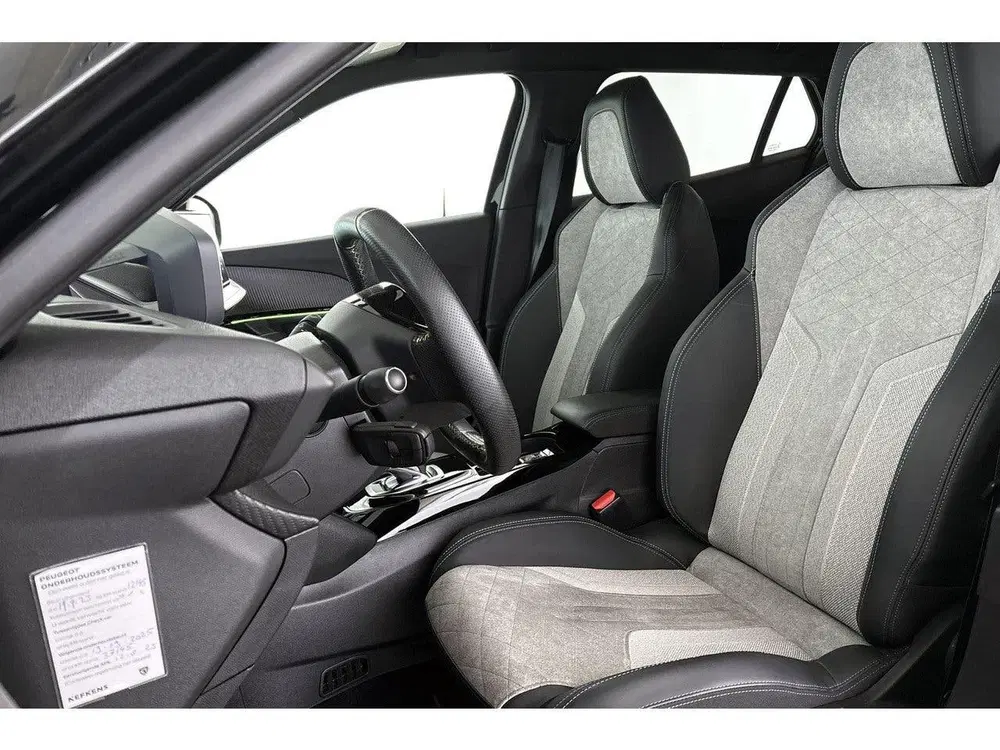 Peugeot 2008 EV GT Pack 50 kWh Stoelverwarming Keyless uit 2021, foto 6