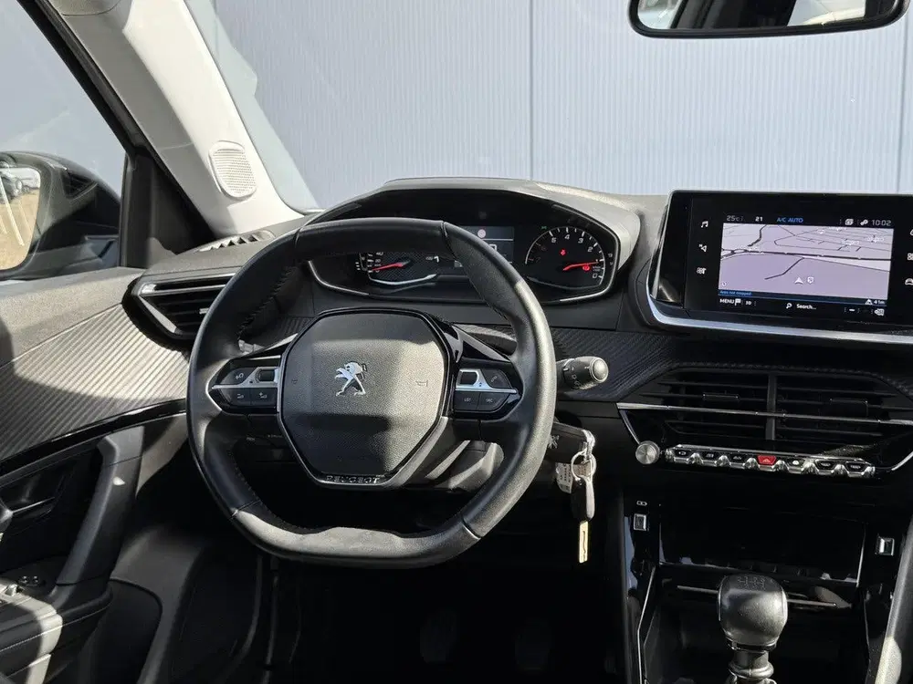 Peugeot 2008 1.2 PureTech Allure uit 2022, foto 14