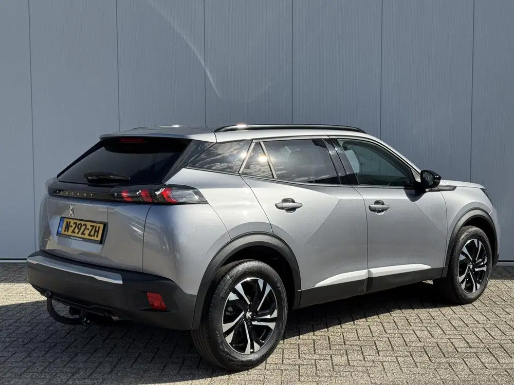 Peugeot 2008 1.2 PureTech Allure uit 2022, foto 5