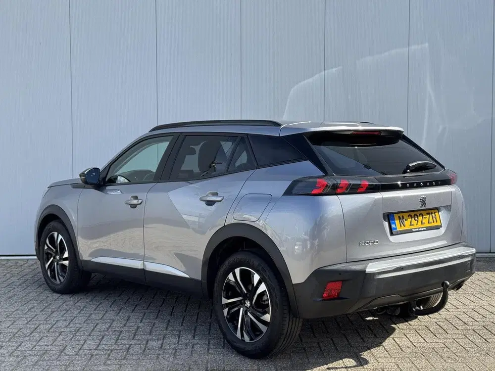 Peugeot 2008 1.2 PureTech Allure uit 2022, foto 7