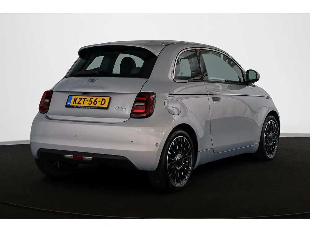 Fiat 500 La Prima 42 kWh Pano Leder Stoelverwarming uit 2024, foto 3