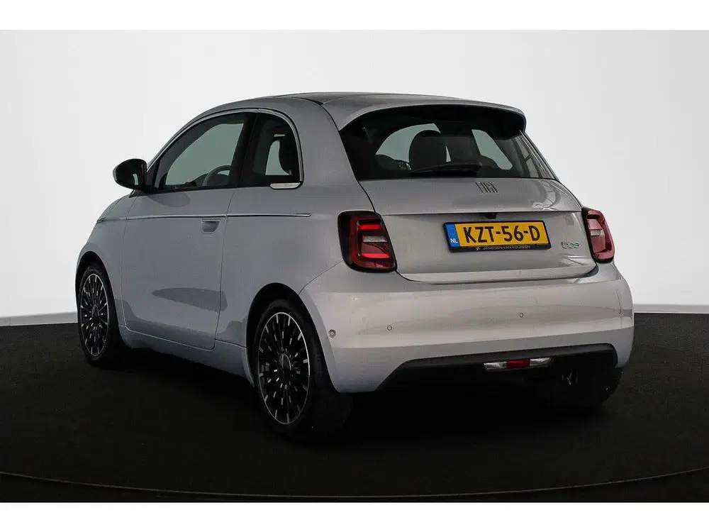 Fiat 500 La Prima 42 kWh Pano Leder Stoelverwarming uit 2024, foto 4
