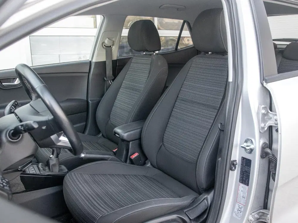 Kia Stonic 1.0 T-GDi MHEV DynamicPlusLine uit 2021, foto 10