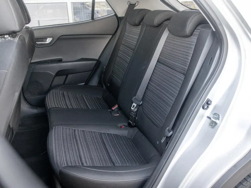 Kia Stonic 1.0 T-GDi MHEV DynamicPlusLine uit 2021, foto 11