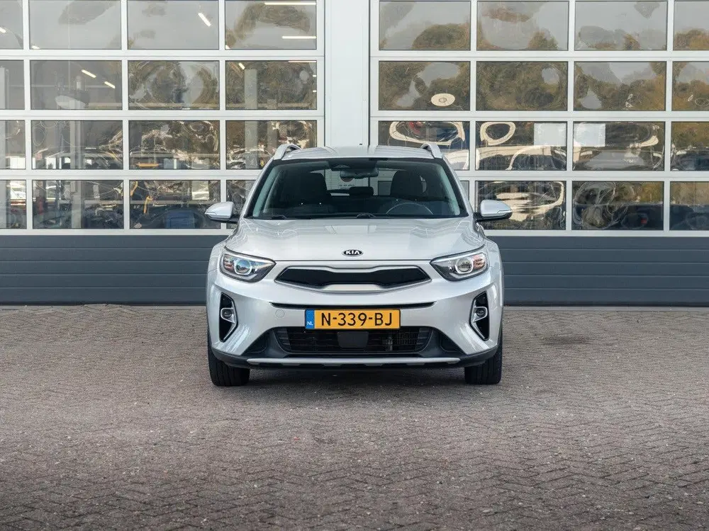 Kia Stonic 1.0 T-GDi MHEV DynamicPlusLine uit 2021, foto 2