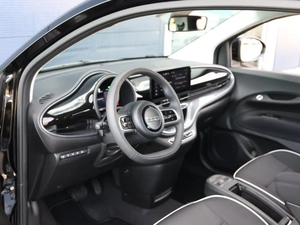 Fiat 500e Icon 42 kWh uit 2023, foto 11