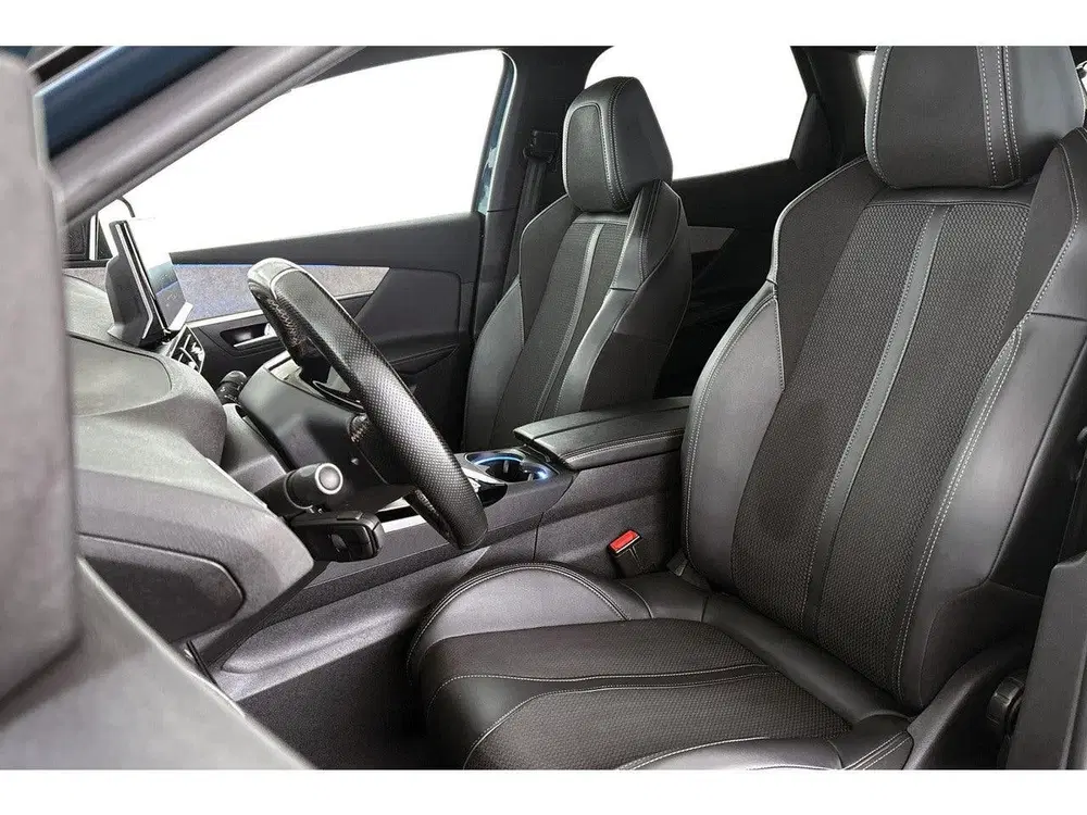 Peugeot 3008 1.2 PureTech GT Black Pack Trekhaak Keyles uit 2022, foto 6