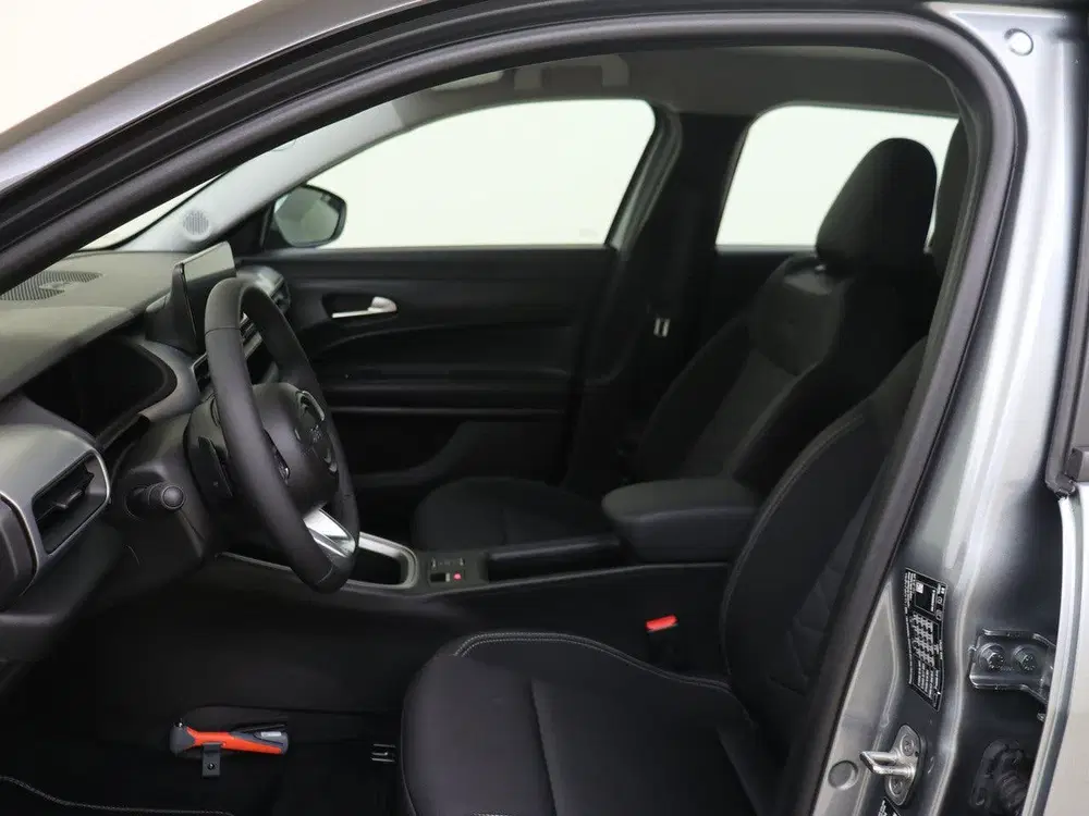 Jeep Avenger 1.2 e-Hybrid Altitude uit 2025, foto 10