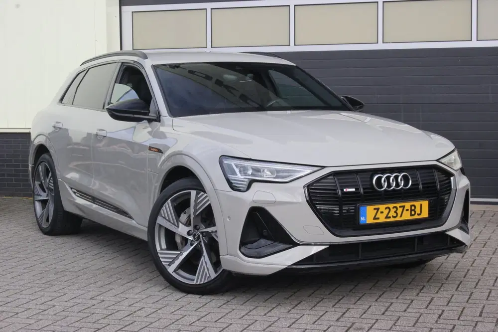 Audi e-tron 50 quattro S edition S-Line uit 2021, foto 10