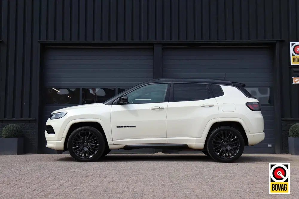 Jeep Compass 4xe 240 Plug-in Hybrid Electric S uit 2021, foto 2