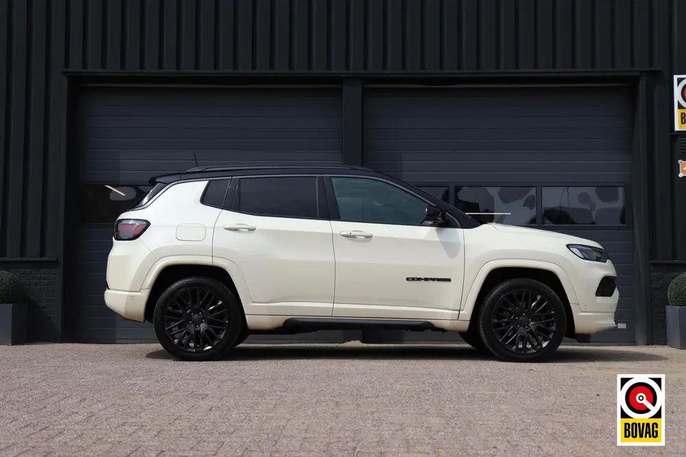 Jeep Compass 4xe 240 Plug-in Hybrid Electric S uit 2021, foto 3