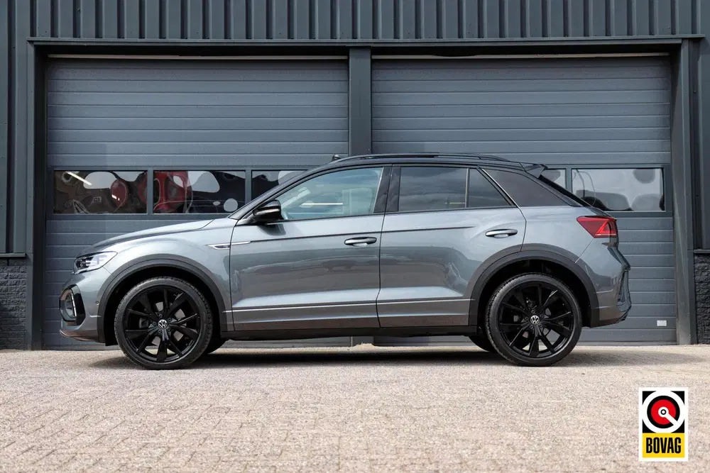 Volkswagen T-Roc 1.5 TSI 3x R-Line uit 2023, foto 2