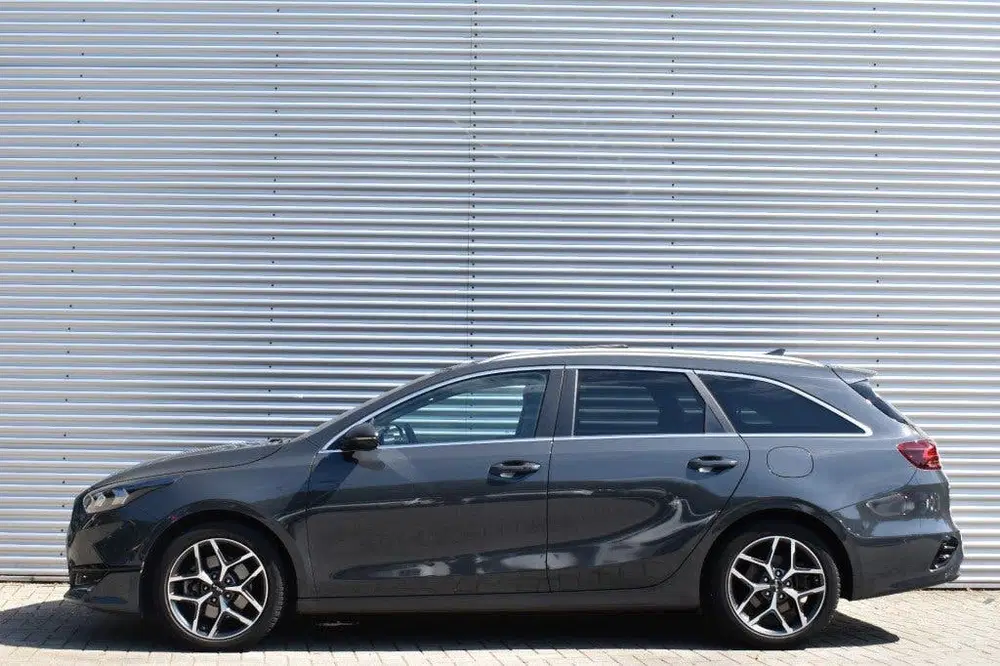 Kia Ceed SPORTSWAGON 1.0 T-GDI EXECUTIVE LINE uit 2024, foto 2
