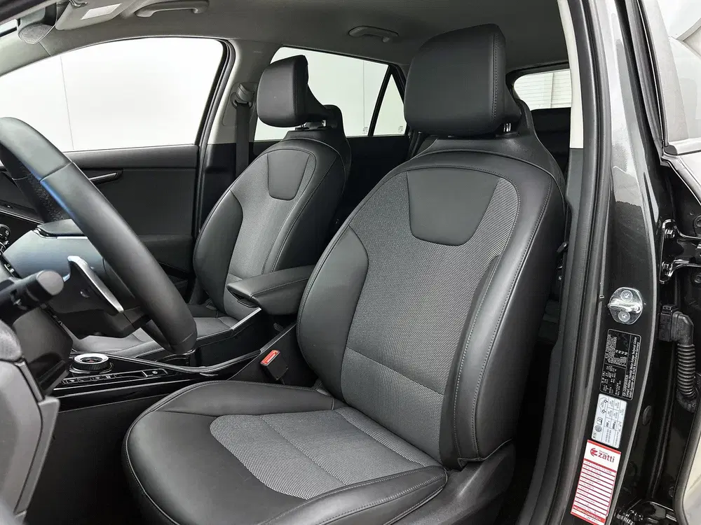 Kia Niro 1.6 GDi Hybrid DynamicPlusLine 18"Inch vel uit 2023, foto 4