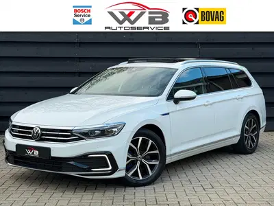Volkswagen Passat 1.4 TSI PHEV GTE PANO I Leder I Vi uit 2021