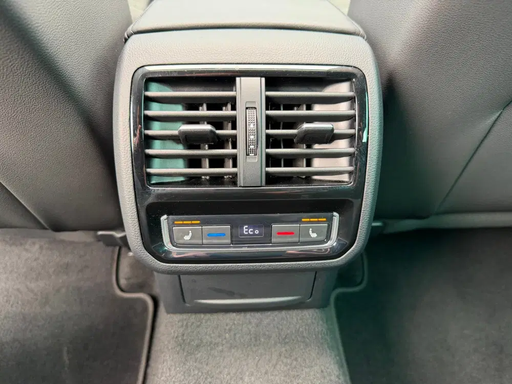 Volkswagen Passat 1.4 TSI PHEV GTE PANO I Leder I Vi uit 2021, foto 10