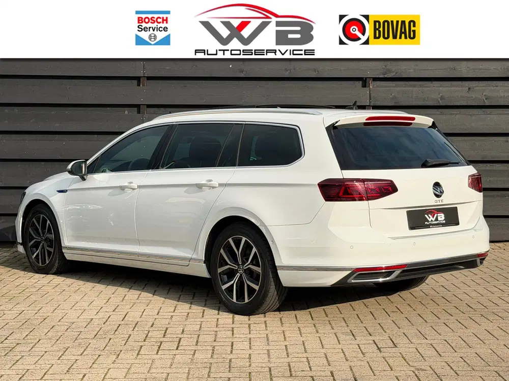 Volkswagen Passat 1.4 TSI PHEV GTE PANO I Leder I Vi uit 2021, foto 4
