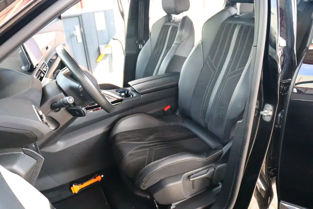 Peugeot 3008 1.2 PureTech GT O.a: PDC uit 2021, foto 7