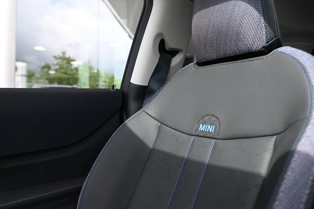 Mini Hatchback Cooper C Automaat uit 2026, foto 14