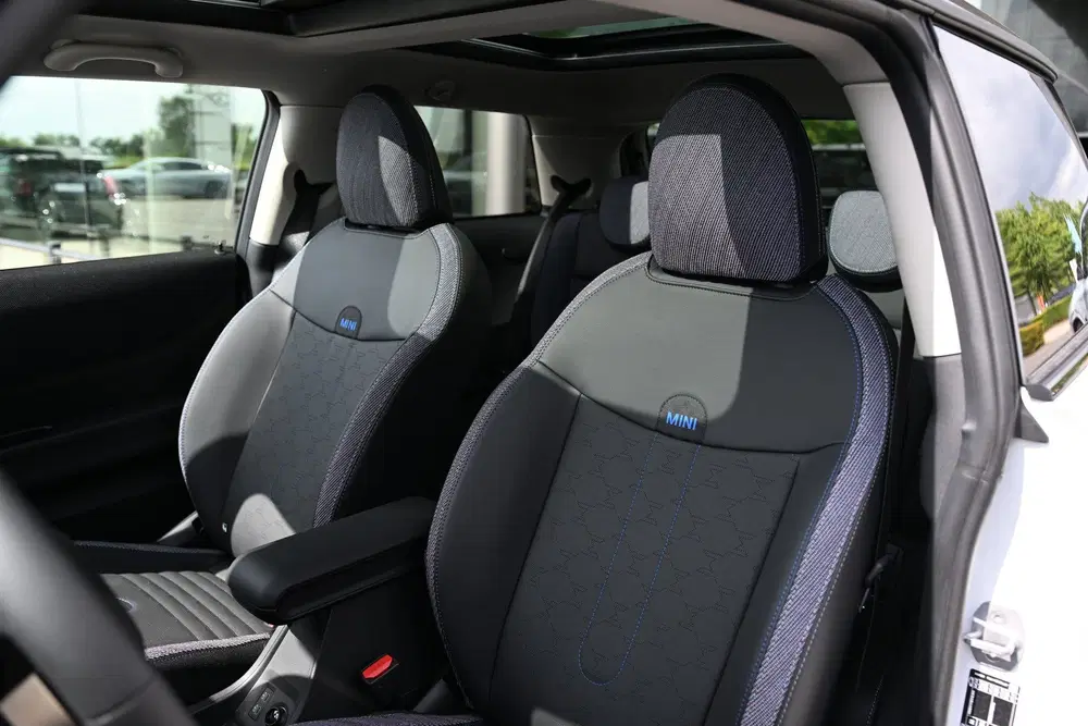 Mini Hatchback Cooper C Automaat uit 2026, foto 8