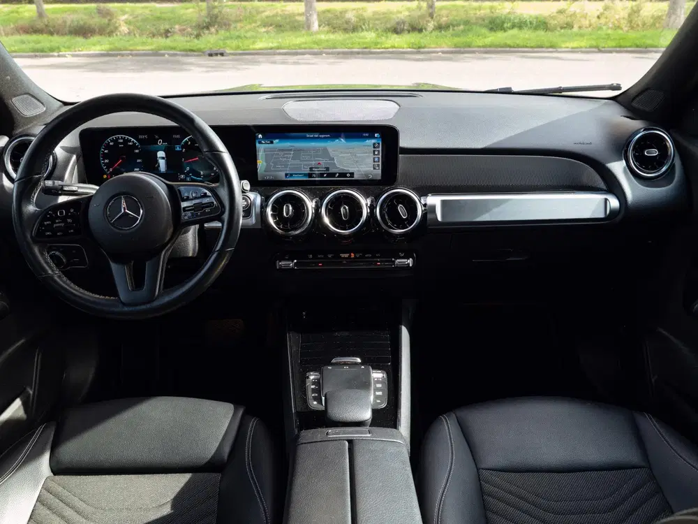 Mercedes-Benz GLB 180 Premium Plus uit 2022, foto 2